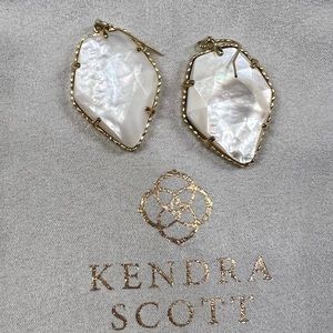 ✨ Retired Kendra Scott Earrings | Ivory Mother of Pearl